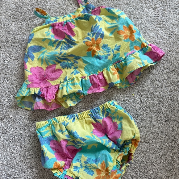 Baby Gap two piece tank and bloomers. - Picture 2 of 6